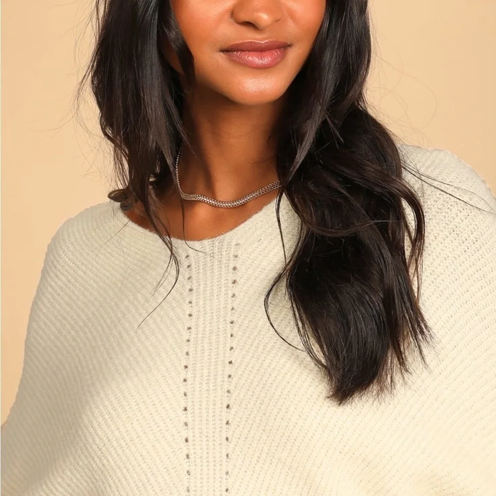 Lulus Emerson drop shoulder v-neck sweater cream 689